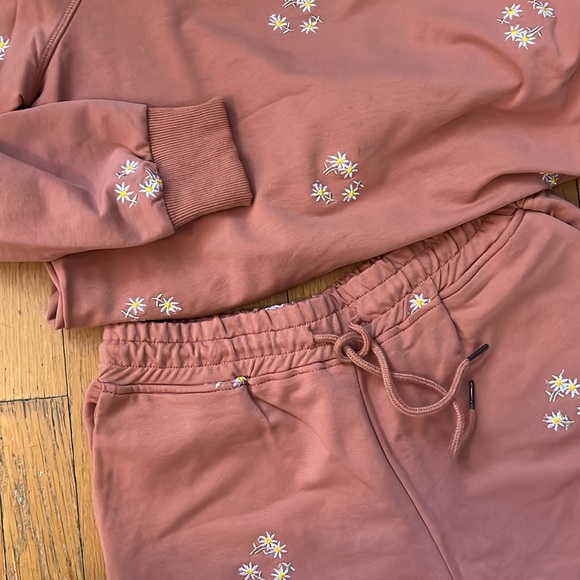 like new Anthropologie spring sweat set - Picture 2 of 5